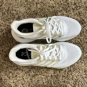 Womans Adidas tennis shoes